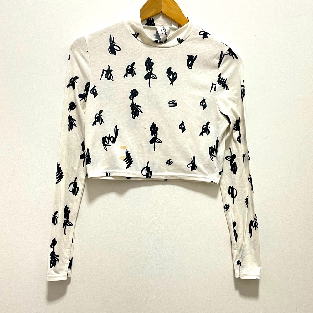 Collusion Asos Crop Top In Squiggle Print
White crop top with black print